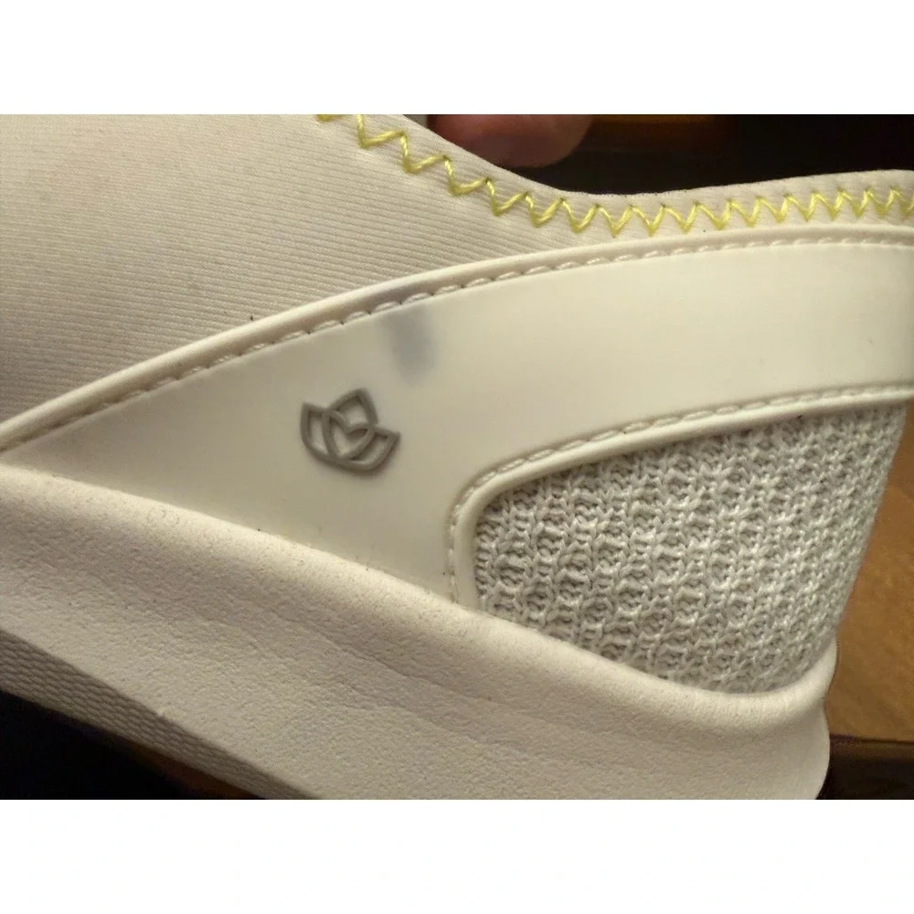 Spenco Kelsey Sneaker Womens 8 Medium White Arch Supportive Shoe Flaw New‎